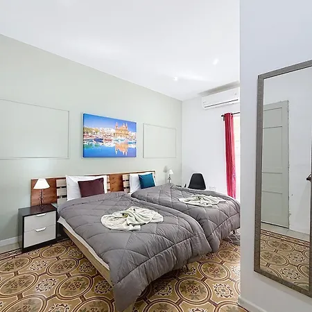 Modern Twin Next To Valletta! * Floriana