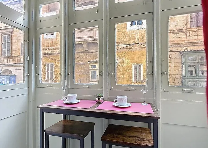 Modern Twin Next To Valletta! * Il-Furjana