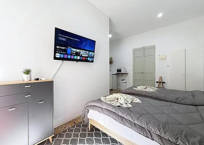 Modern Twin Next To Valletta! *